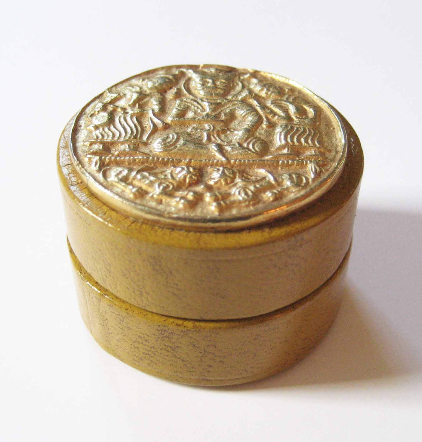 Unknown-Gilt/Gold-Coin